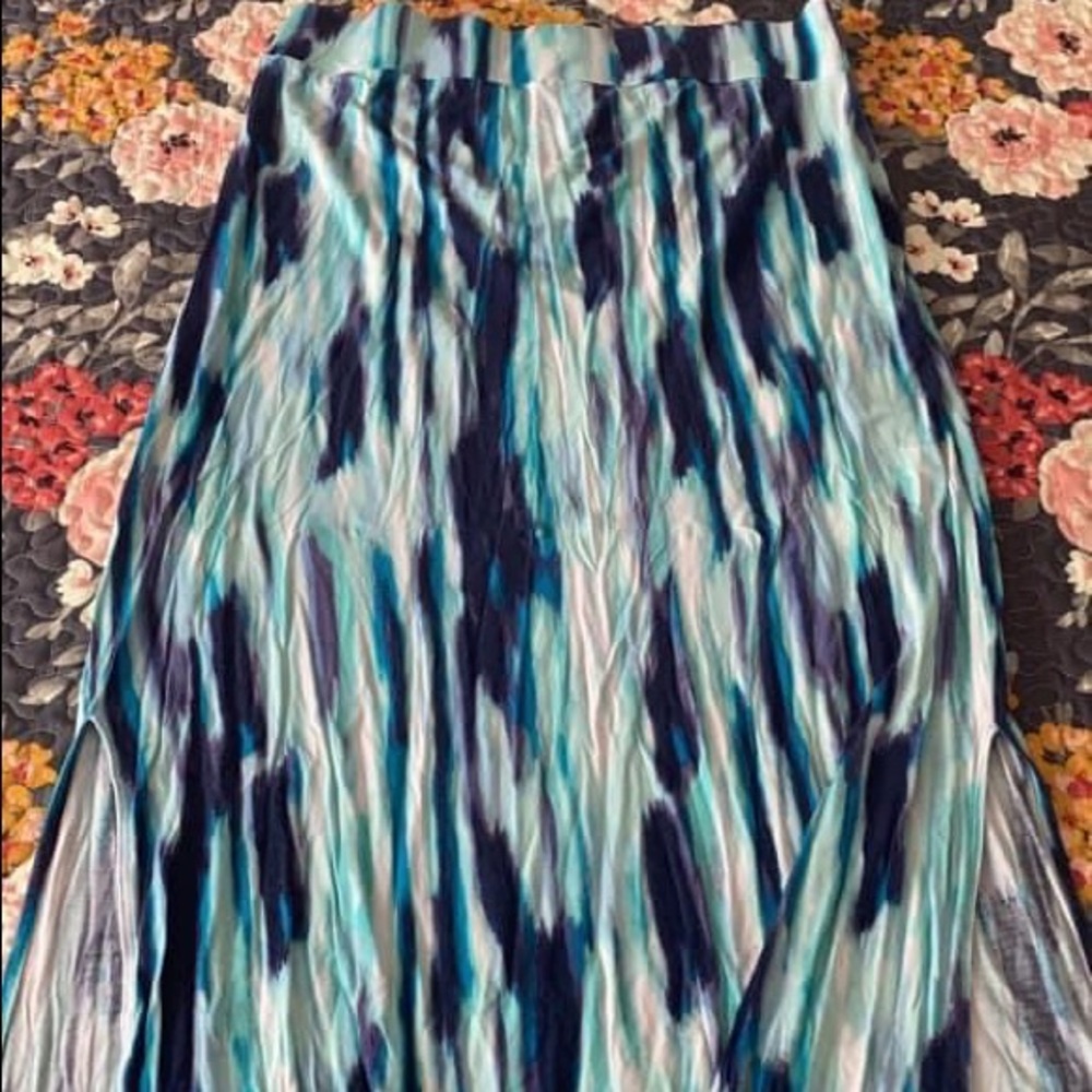 Long maxi skirt
